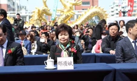 过错|曾是央视元老级主持人,28年没犯过错,却因贪财晚年不保