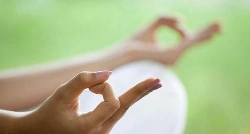 无名指|“三根手指”这样做,养肝、降压、排毒,每天5分钟,长寿很轻松