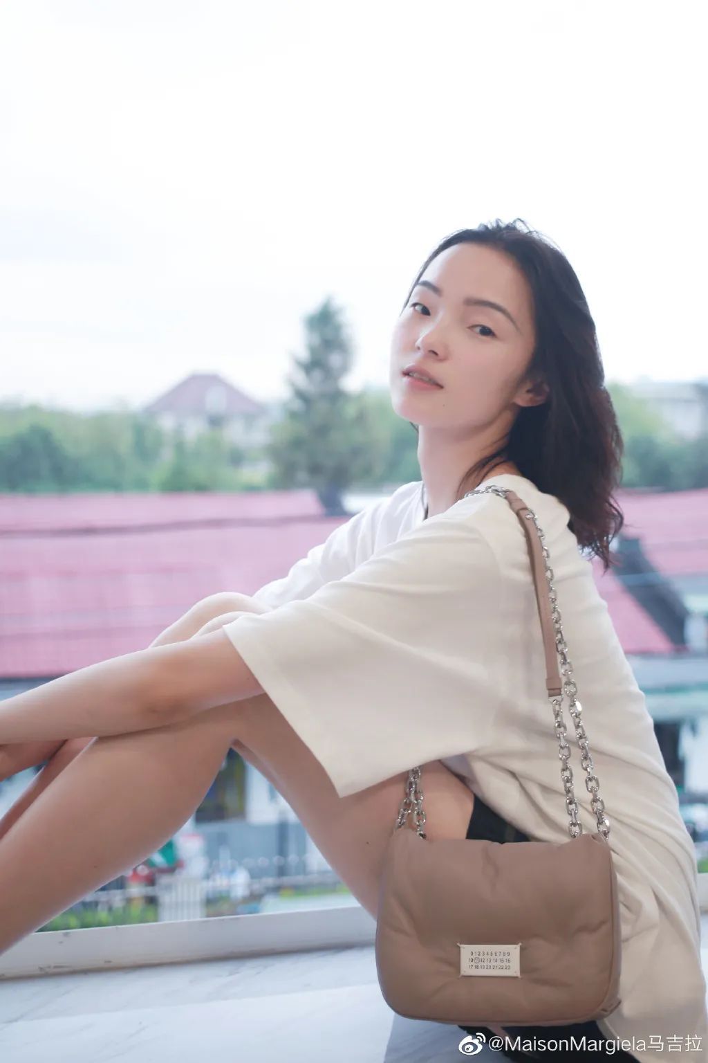 m 剪了短发的娜比，背啥我买啥