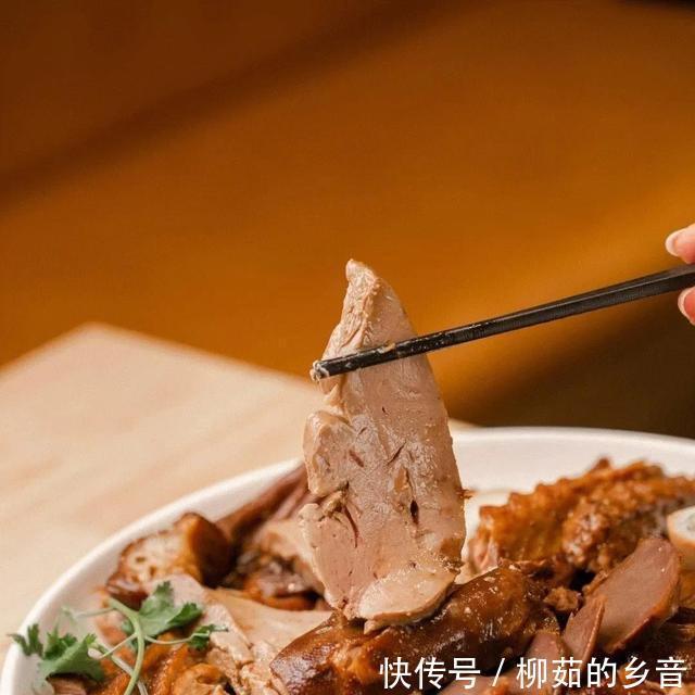 入选|17年潮汕老字号「日日香鹅肉饭店」,靠一只鹅入选非物质文化遗产