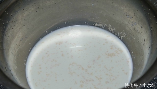 粗粮细做,玉米面最好吃的做法来了,不用蒸不用烤,孩子们都说好