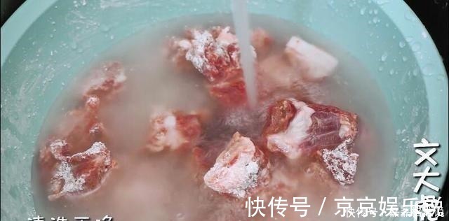 黄豆酱|吃了30年排骨,这个做法最香了,不用炒不用煮,上桌骨头都啃了