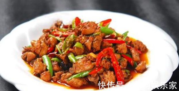 美食|美食推荐青红辣子鸡，辣椒炒肉片，黄豆芽拌粉丝，元宝红烧肉