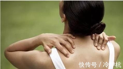 神经根|该怎么治疗颈椎病？这个方法无痛又方便