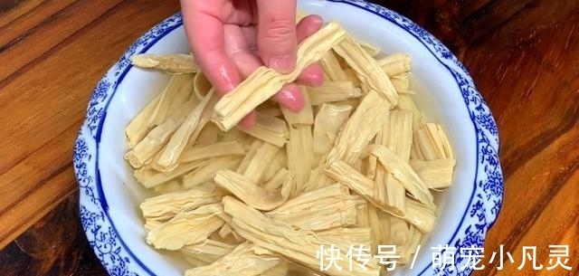 腐竹|春天泡腐竹,不要放水里就泡,学会饭店的方法,不夹生,时间短
