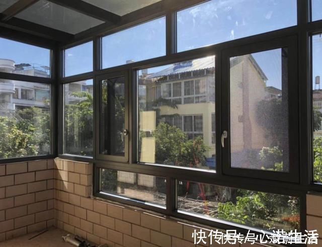 高层住宅|高层住宅别再装平开窗了,听老师傅这么分析,才知自家装错了