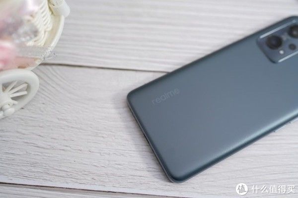 数码|潮男靓女首选realme 真我，数码圈里的颜值实力派