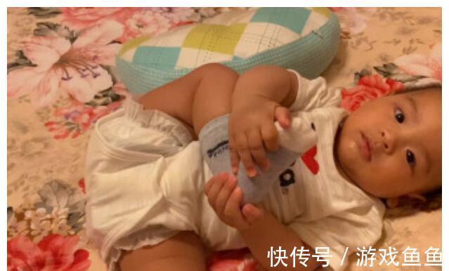 入睡|孩子不睡是不困？那是你不会哄！0-12个月宝宝的哄睡妙招，可