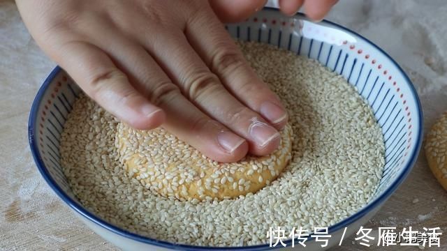 糯米粉|红薯这吃法太香了，老做法教会你，春节家宴做一锅，端上桌就扫光