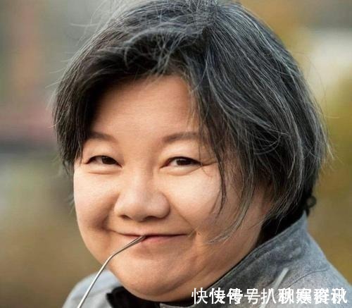 喝咖啡$洪晃:说说我父亲,一个有钱人家的公子哥,每天开着轿车去喝咖啡