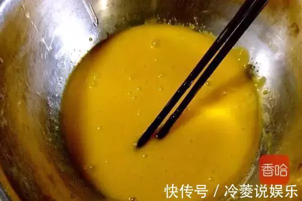 3个鸡蛋,一袋牛奶,蒸一蒸,做香喷喷蛋糕,家里有孩子不要错过