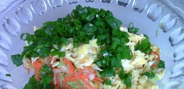 餡餅又出新做法，不發面不燙面不搟皮，皮薄如紙，涼了也不硬