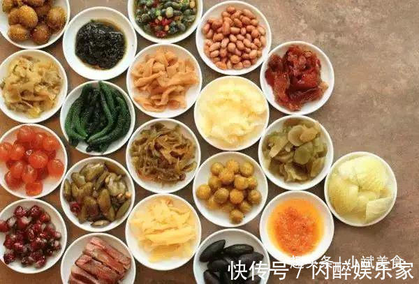 中国网友|日本人嫌弃中国早餐太简陋，中国网友我们精致起来，自己都害怕