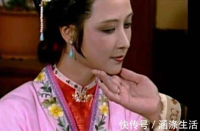 西门庆|鸳鸯掀起尤二姐的裙子,贾母的态度,暴露了她畸形的审美观