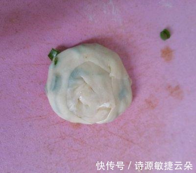 gt|饺子皮葱油饼教程,百吃不腻!