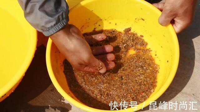 配饵之前，先搞明白什么是基础饵，配出来的饵料，鱼都抢着吃