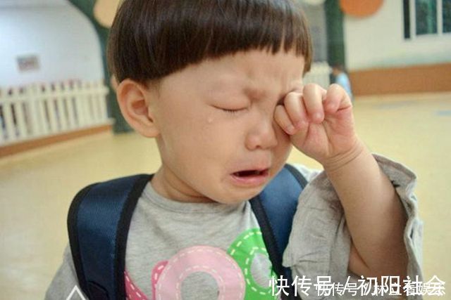 父母|上幼儿园第一天,为何有的娃哭有的不哭不哭的娃多出自这些家庭