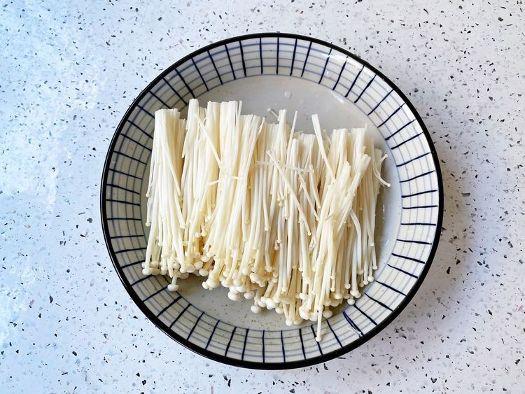 天寒地冻,暖身体适合多吃羊肉,酸菜配羊肉,开胃又下饭