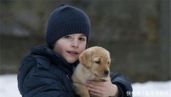 高明|男孩掉进180度油锅,奶奶神反应救孩子一命,医生都夸她高明!