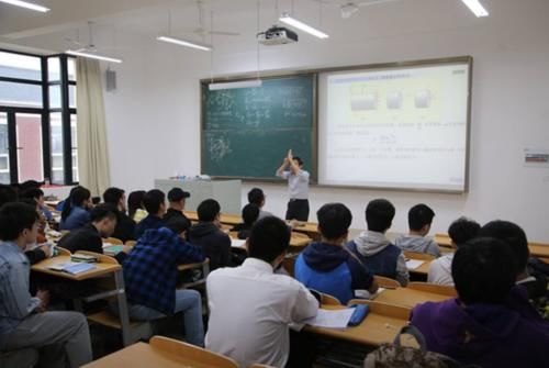 为什么很多上学时的学霸，出了社会却没有学渣混得好？现实很扎心