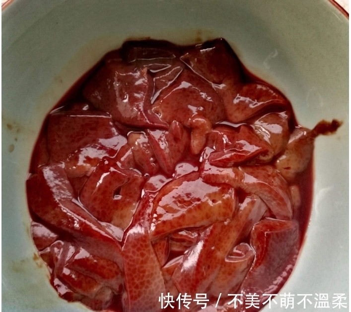 美食|猪身上有3个器官最脏,寄生虫无数,第2个很多人当美食吃