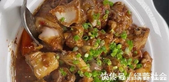 鲜嫩|平时多给家人做它吃,不油炸不煎炒,拌料一腌一蒸,鲜嫩软烂,香