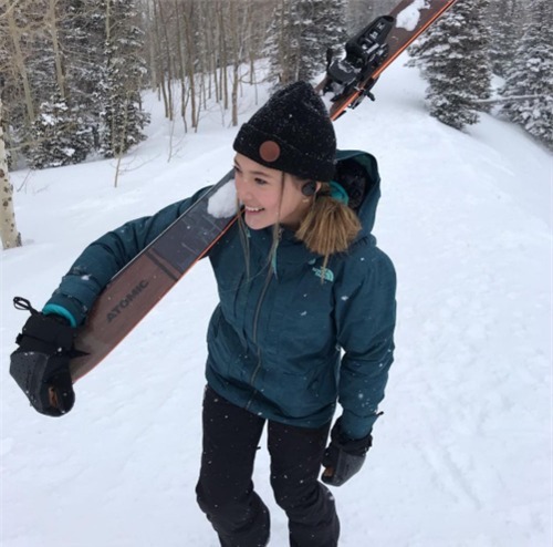 滑雪|16岁女孩放弃美籍加入中国籍,短短3个月,就为中国队摘得3金1银!