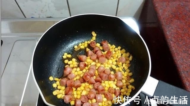 早餐常吃一种美食,香甜软糯,比豆浆油条强多了,儿子很喜欢
