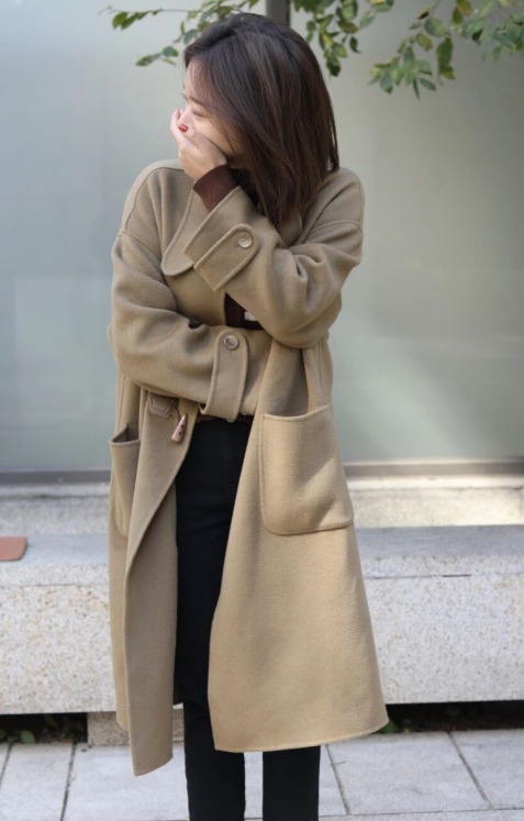 小姐姐 普通人怎么把大衣穿出高级感?看看这些穿搭小技巧,日常实用