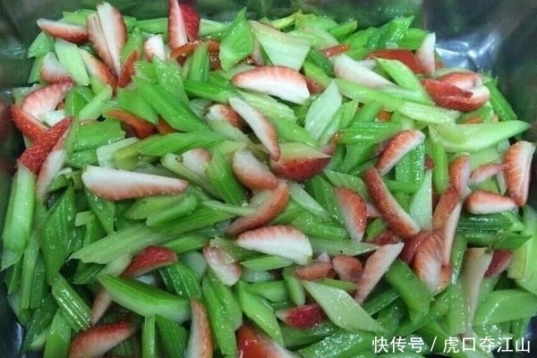 三观|7个足以毁掉你三观的食堂黑暗菜肴,你敢下嘴吃么?