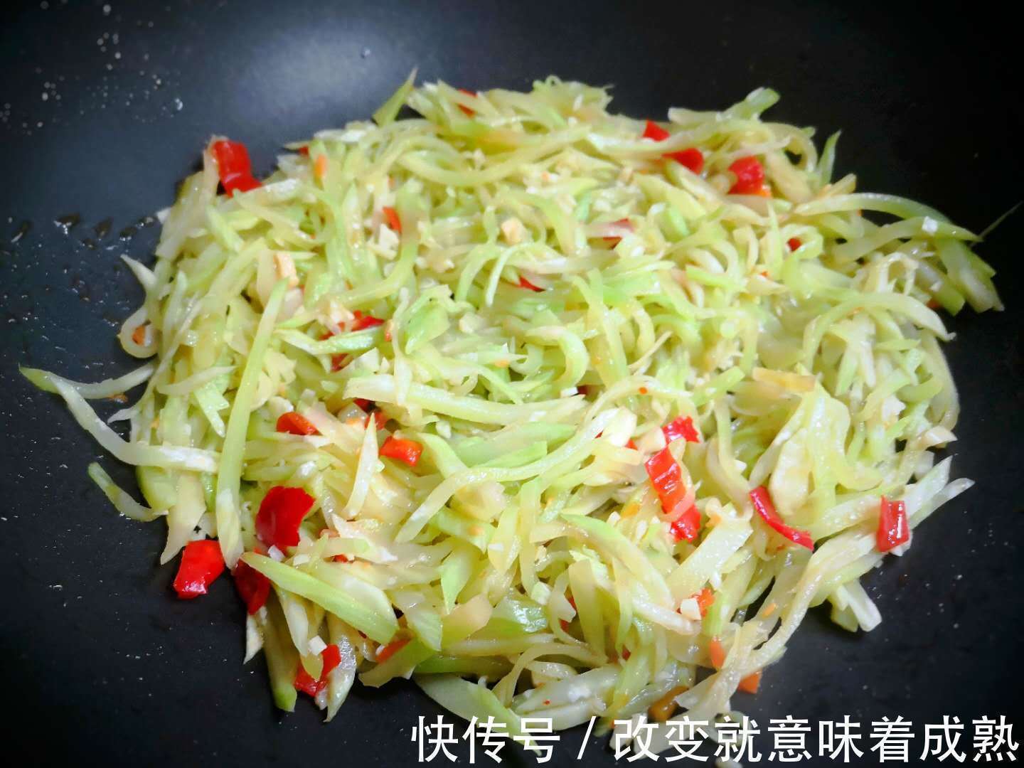 秋天,这菜满满维生素,预防感冒改善睡眠,老人孩子都可以多吃!