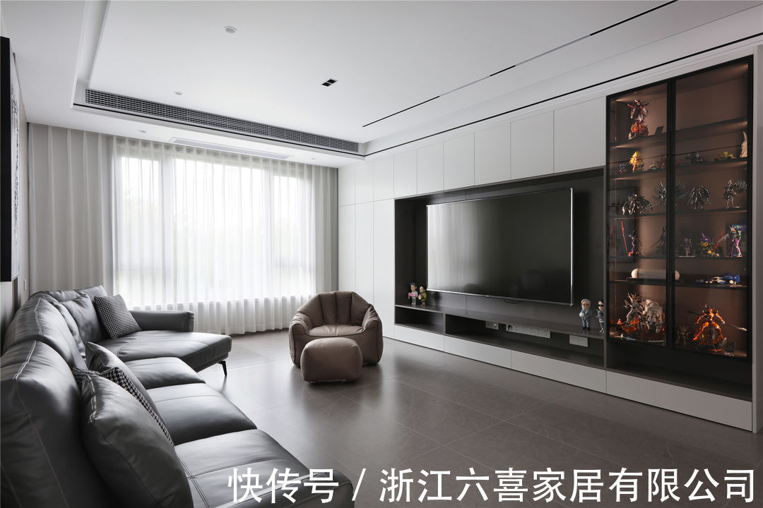 衣帽间|155平花半天也四室住宅公寓装修，三代人的生活，最美的“全家福”