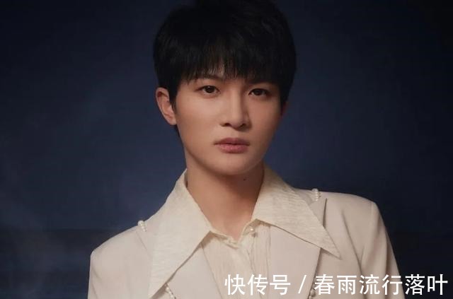 兩臺晚會全員真唱,易烊千璽等“頂流”表現(xiàn)亮眼,超拼夜收視高