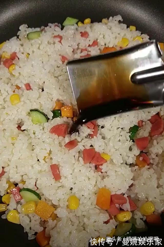 造型|造型可爱,蛋皮金黄,吃到嘴里一瞬间,让人流连忘返,美味蛋包饭