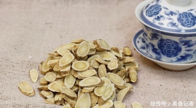你迷信黄芪泡水喝的说法吗？其实只有3个效果，别的就没了！