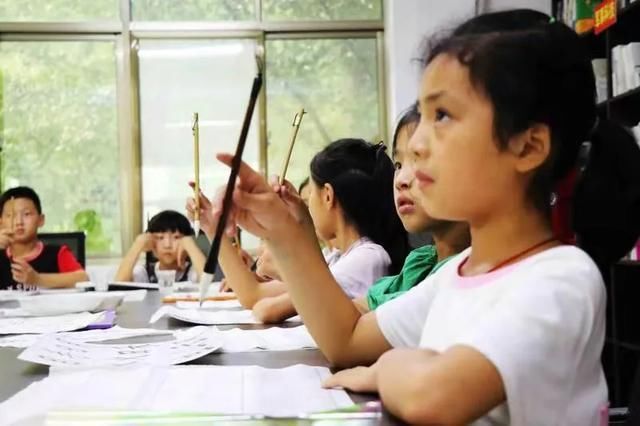 书屋|「新时代文明实践在郯城」“村娃”农家书屋乐享暑假时光