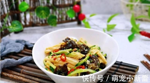 此菜万万不能隔夜吃,吃一次比吸烟的危害大,不懂就吃亏大了