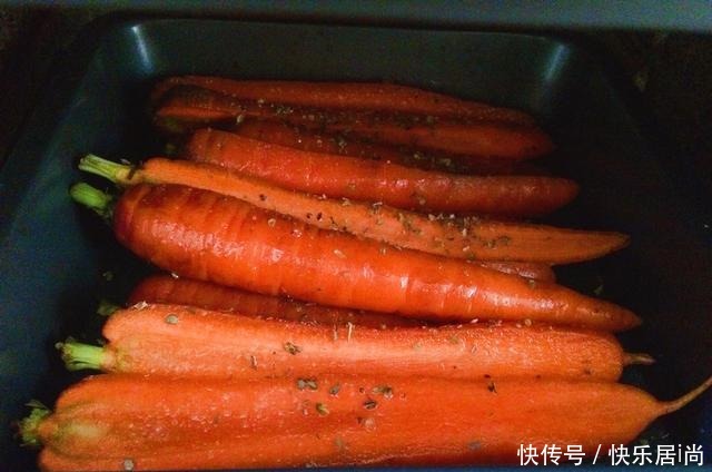 胡萝卜新吃法,不炒不炖不做馅儿,美味又营养,瞬间让你爱上它