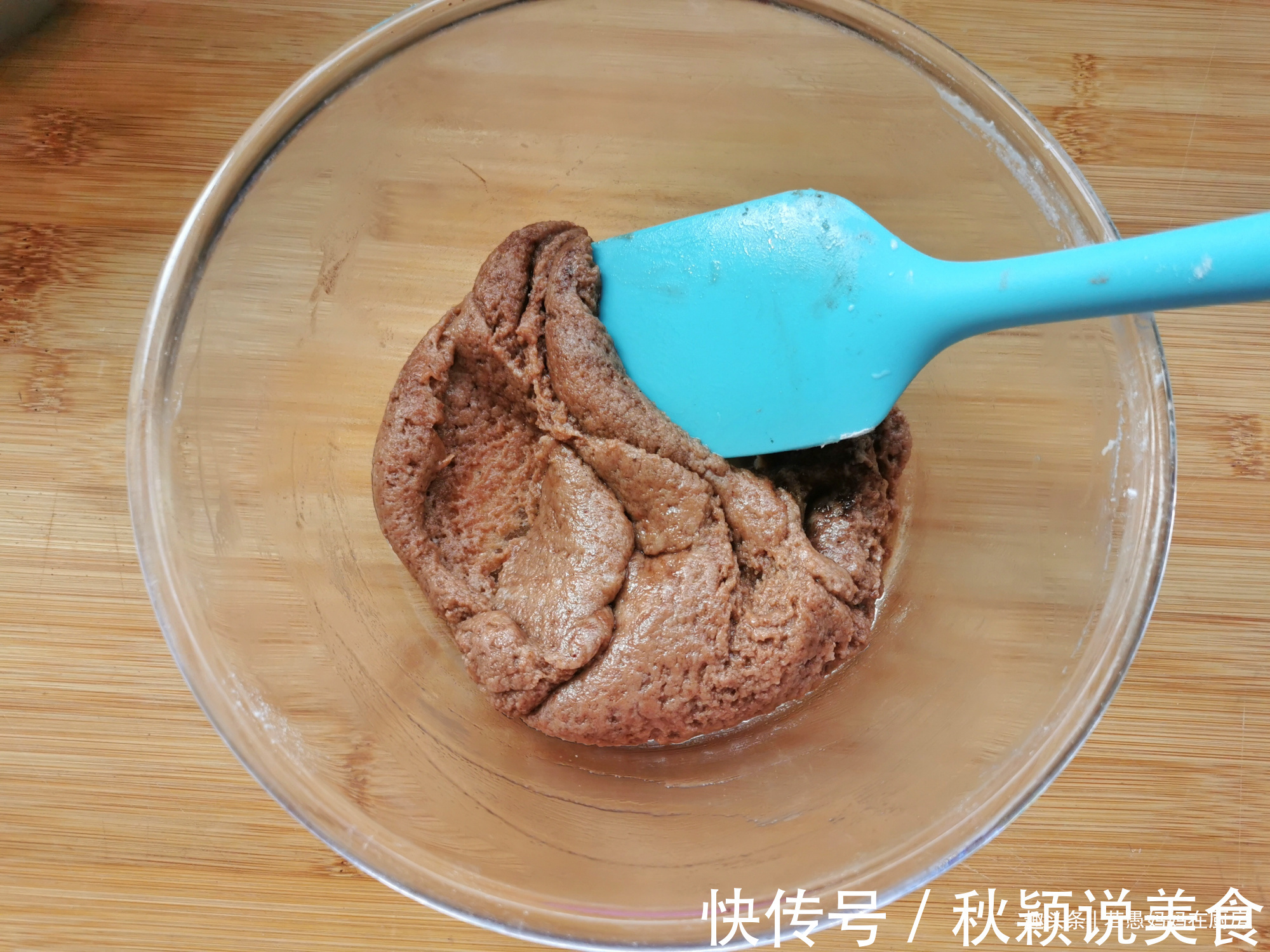 做蛋糕,我用热油烫面,次次都成功,不塌腰不开裂,分享详细步骤