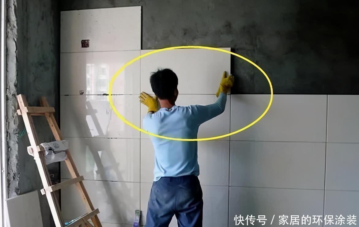 工人|家里工人一旦这样贴瓷砖,必须让他返工重做,入住“毁房”就晚了