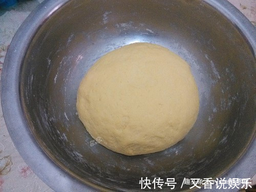 3种面粉掺一起,做出来的窝窝头松软好吃有嚼劲,蒸一锅不够分