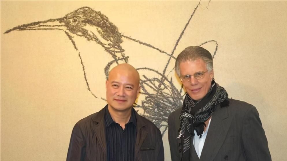 叶永清#他画了一只鸟卖了82万,网友称小学生都能画,专家:你看鸟的眼睛