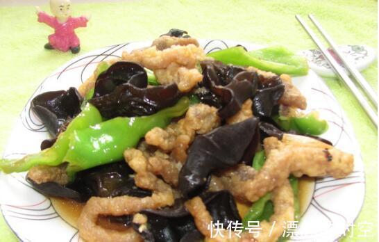 美食推荐家常菜凉拌三丝,蒜泥白肉,青椒木耳炒肉的做法!