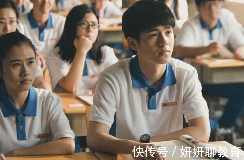 老师|保温杯也暗藏玄机？老师发现学生在杯里藏手机，网友斥责无良商家