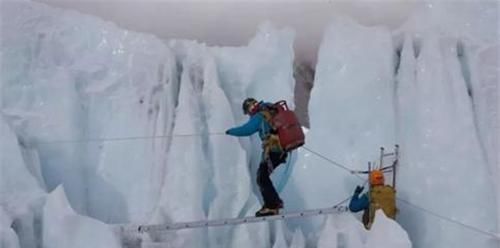 珠峰|她跟丈夫一起登珠峰,却在8600米遭遗弃,她绝望喊道:请别丢下我