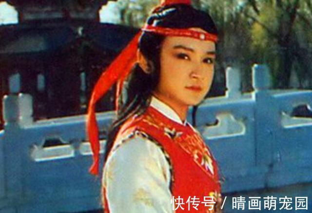 红楼梦!宝玉是小名,大名叫啥?你看与“贾琏贾珠贾环”合起来念什么?