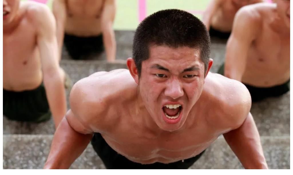 健身|每天做200个俯卧撑,能够练出饱满的胸肌吗?