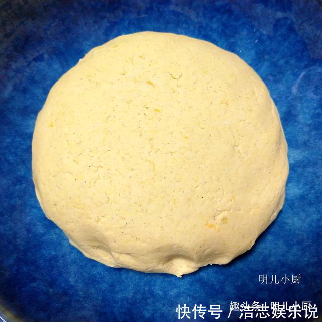 香甜|南瓜和它是绝配，做成小饼，咬一口香甜软糯，早餐孩子吃得欢
