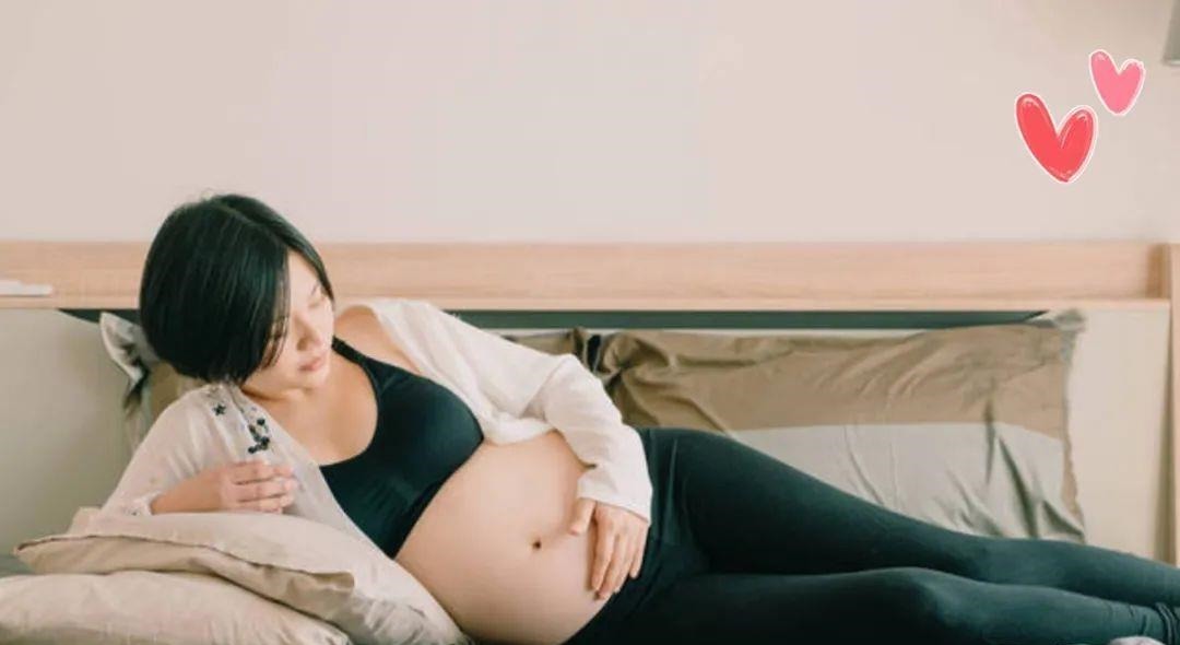 姿势|孕期睡姿不正确会伤害胎儿,孕妈要及时纠正,别图一时舒服坑了娃