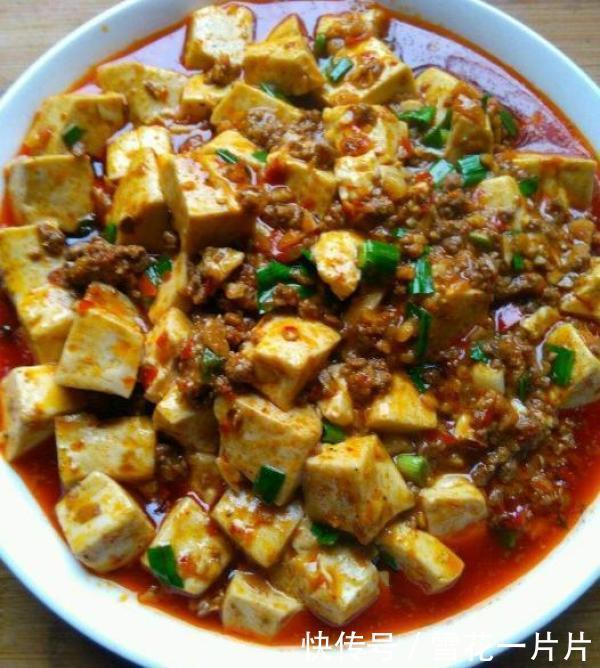 做麻婆豆腐时,豆腐老是容易碎,试试多加“这一步”